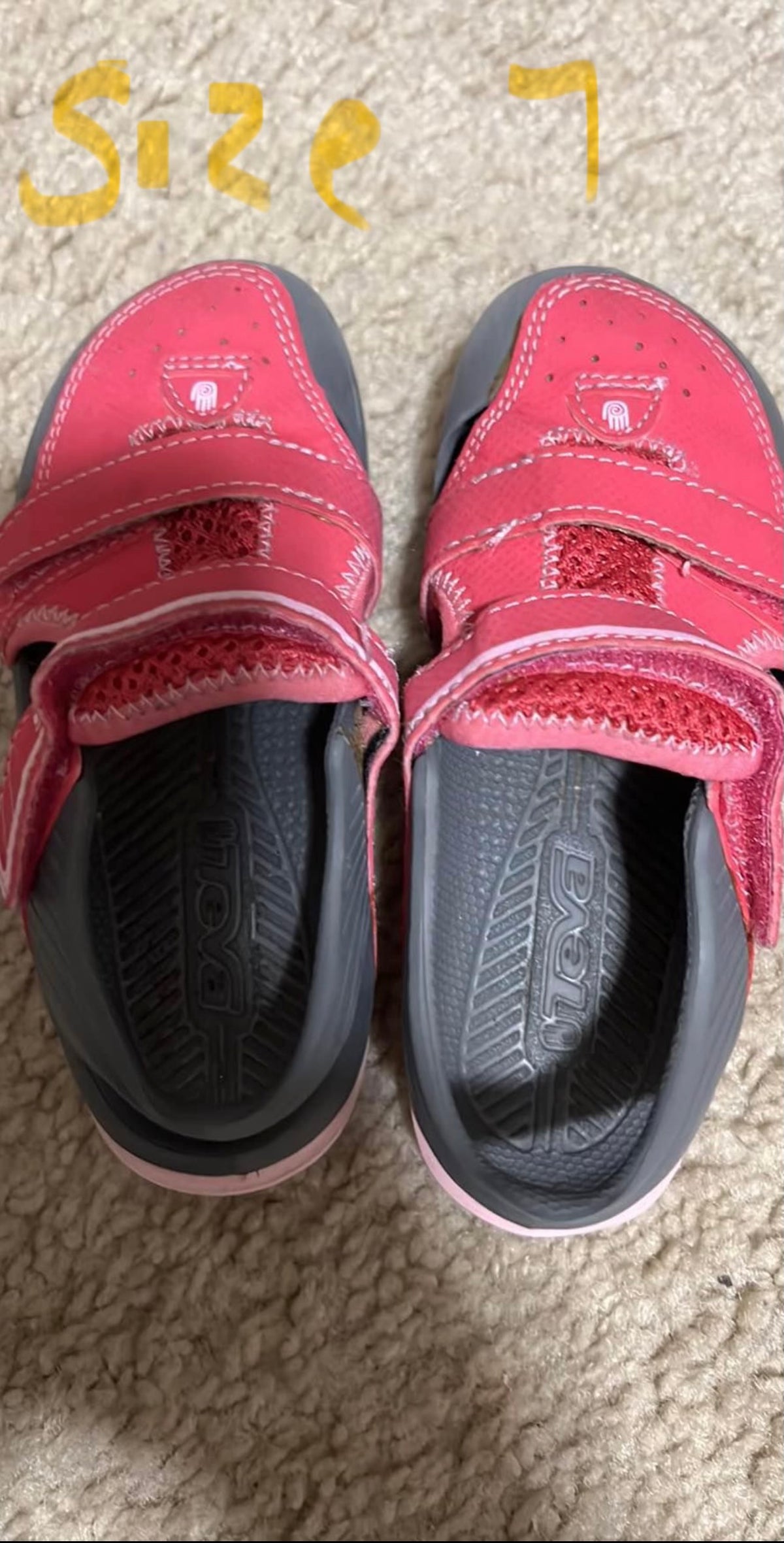 Pink teva sandals - size Shoes - Toddler 7