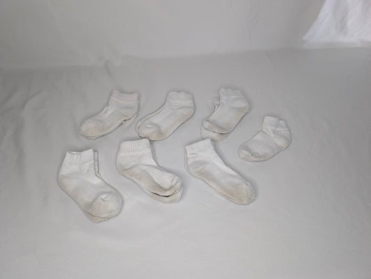 GUC 6pr white ankle sock plus 1 bonus sock! - size Toddler - 2T