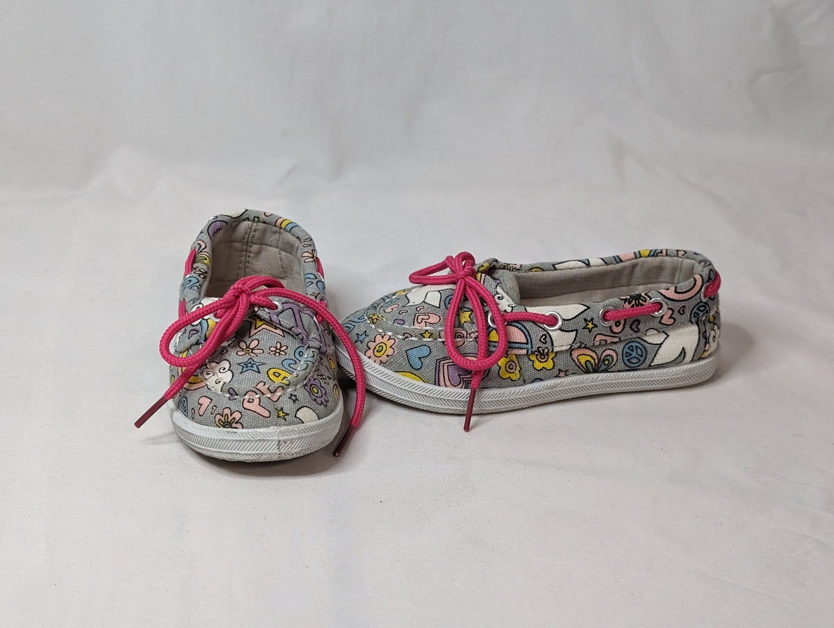 EUC canvas boat style shoe, light grey Peace - size Shoes - Toddler 7