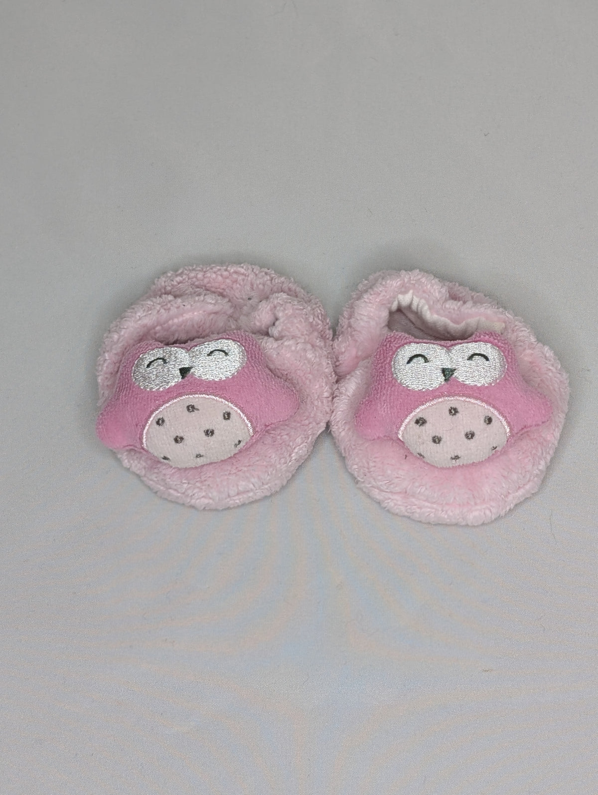 VGUC infant slippers, light pink w/plush owl; - size Month - 0-6
