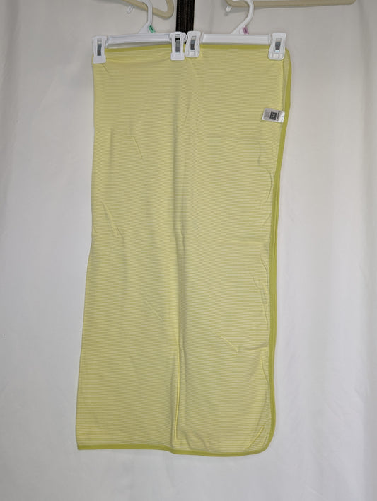 EUC Carter swaddle blanket, cotton, yellow/