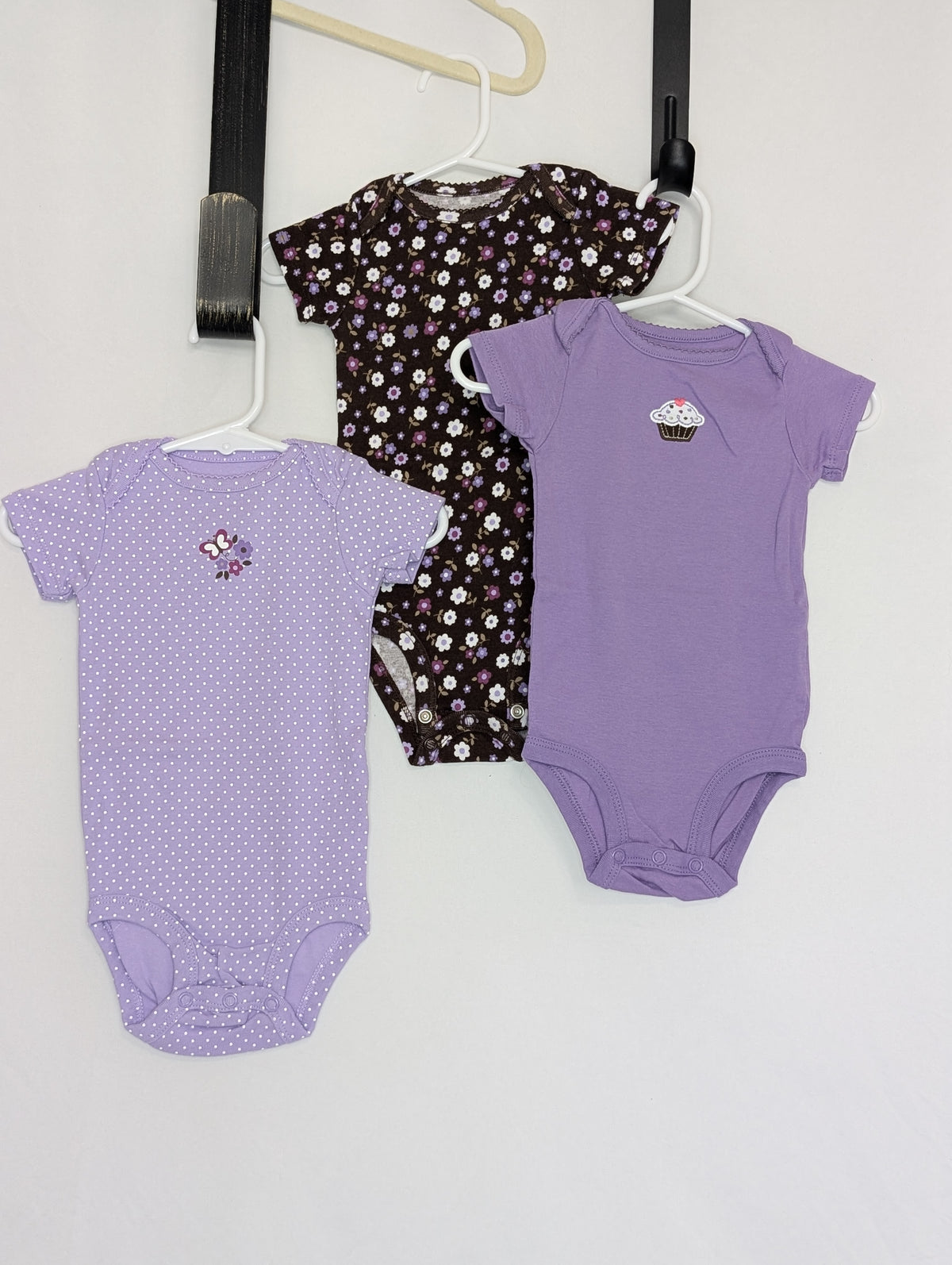 EUC Carter 3pc s/s onesie set, brown floral - size Month - 6-9 / 9M