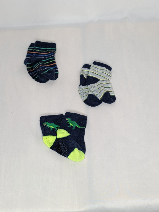 EUC 3pr socks, 3-12 mon navy w/dino, navy stripe