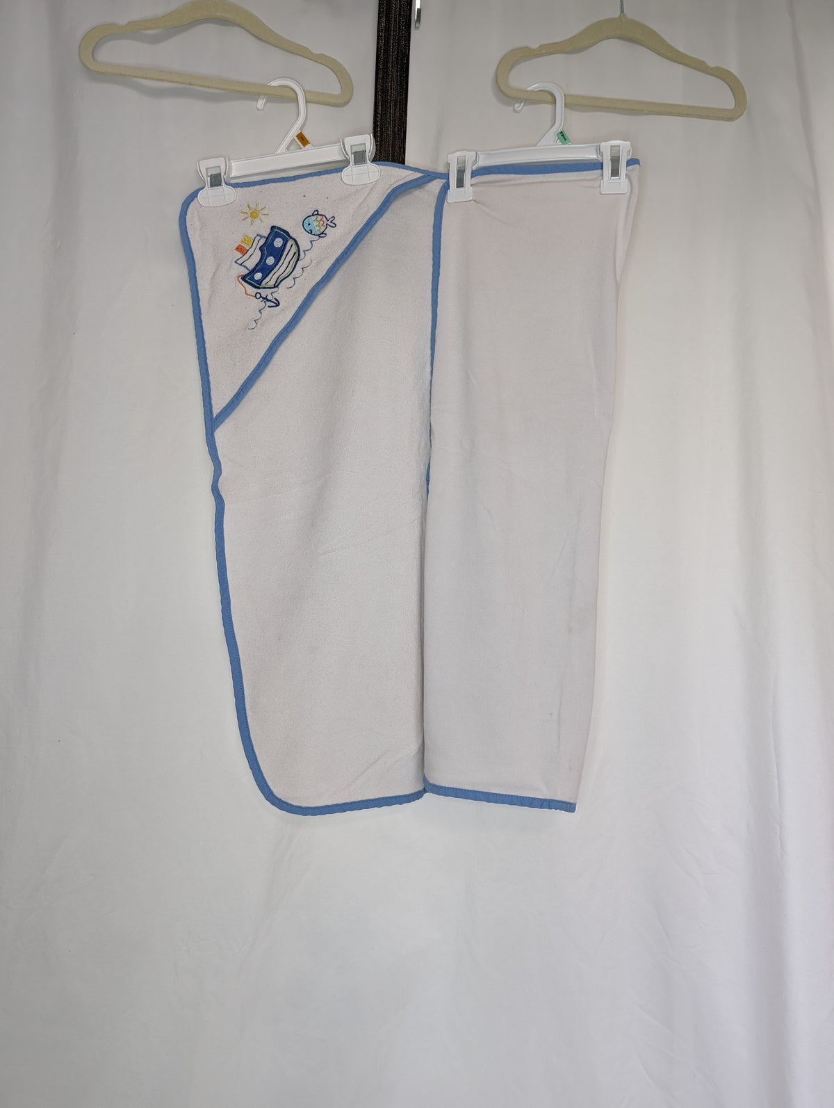 GUC infant hooded towel boat, anchor, fish