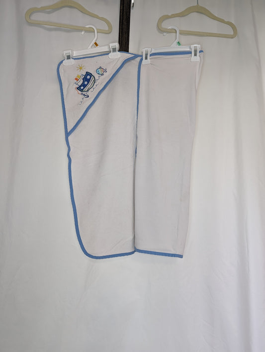 GUC infant hooded towel boat, anchor, fish