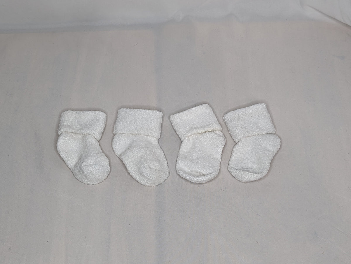 EUC 2pr soft white cuff socks, 3-12 months