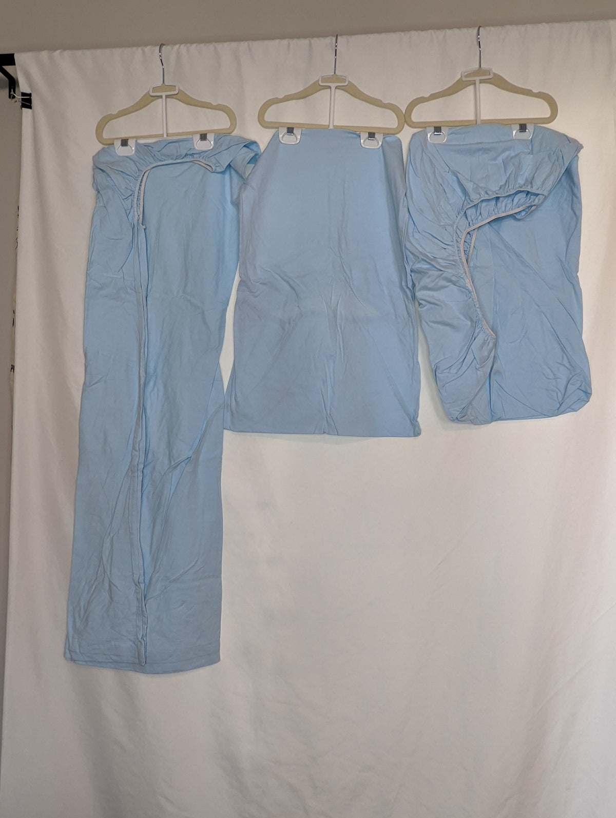 EUC 3pc toddler sheet set, light blue, fitted
