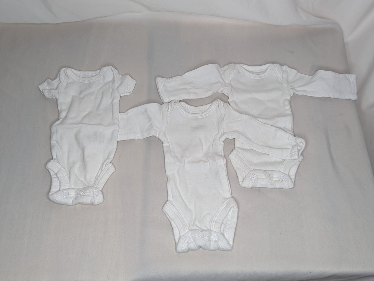 EUC set of 3 Carter's white onesies, 1 s/s, 2 - size Month - Preemie