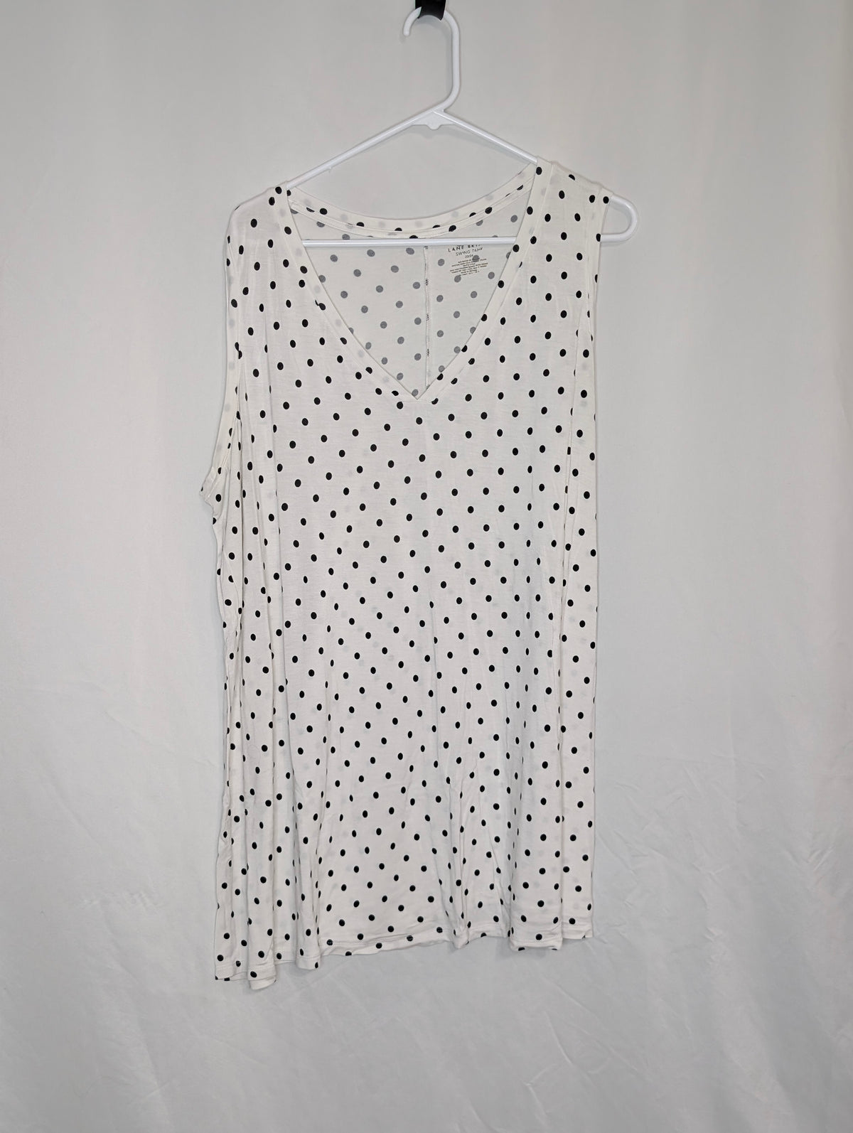 VGUC LB swing tank, tunic length, white w/ - size Women - 2X (20/22W)