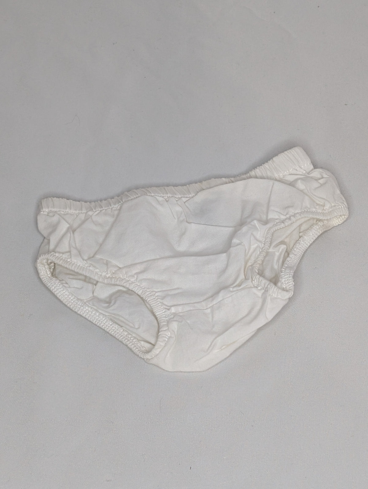 VGUC Carter diaper cover white cotton, elastic - size Month - 0-6