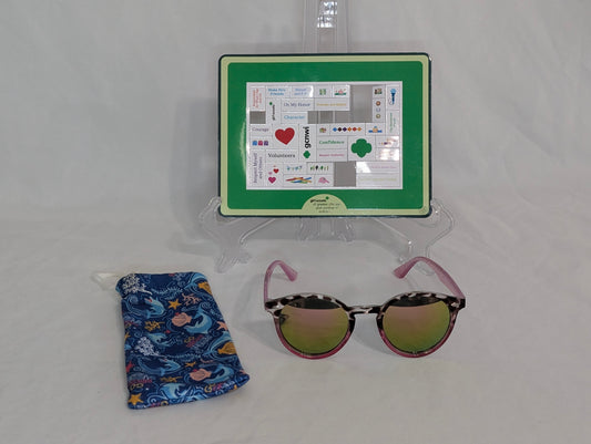 VGC Girl Scouts Sun glasses w/ lens-cleaning