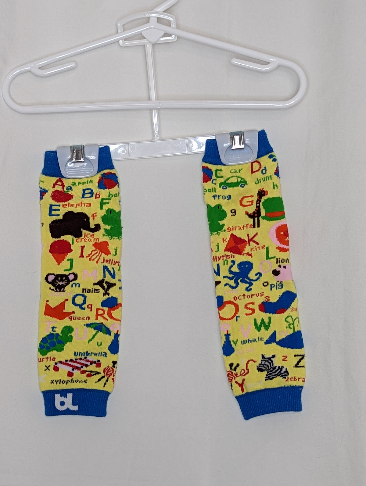EUC legwarmers, Fits 6M- 3T, ABCs & objects,