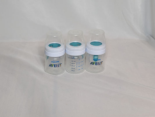 Set of 3 Avent bottles w anti-colic insert, 4 oz,