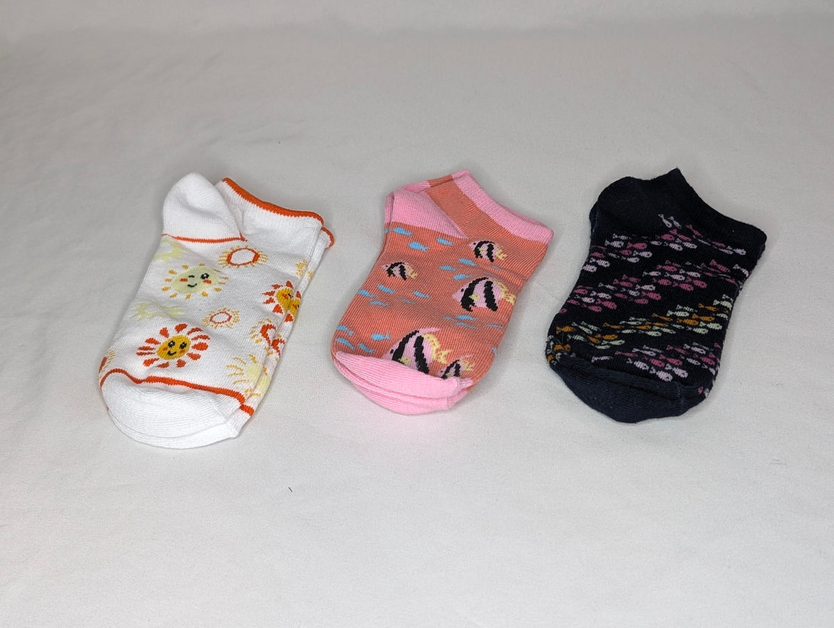 EUC 3pr printed socks, look like never worn,