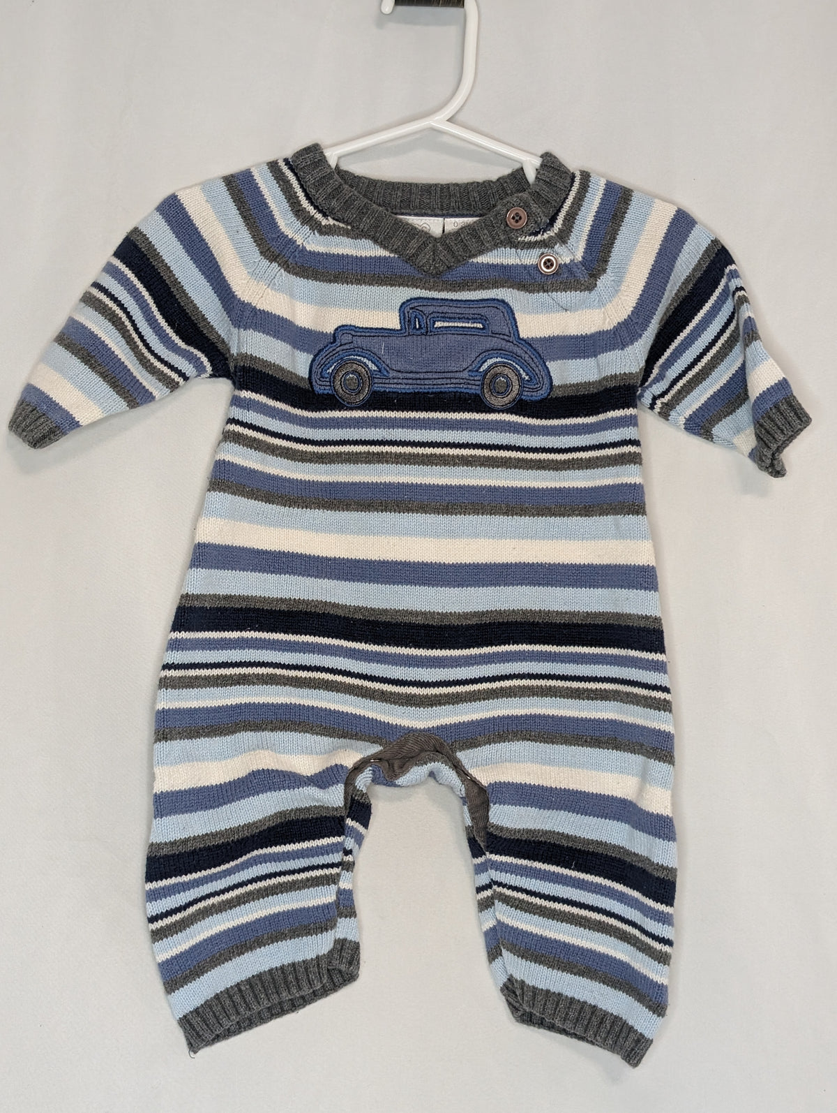 GUC sweater knit romper blue/grey/white w/car, - size Month - 0-3 / 3M