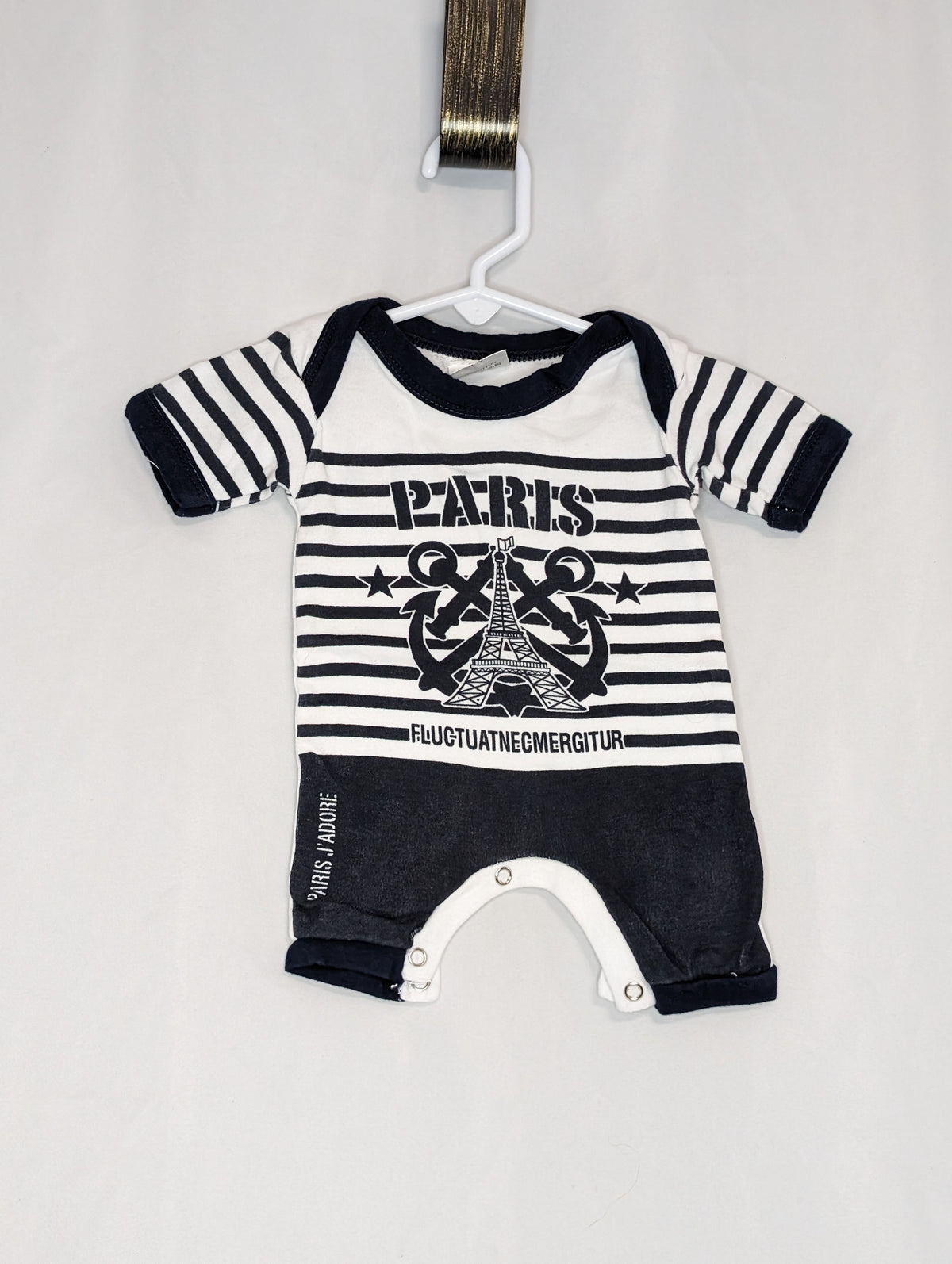 VGUC Paris shorts romper navy/white, eiffel tower - size Month - Newborn
