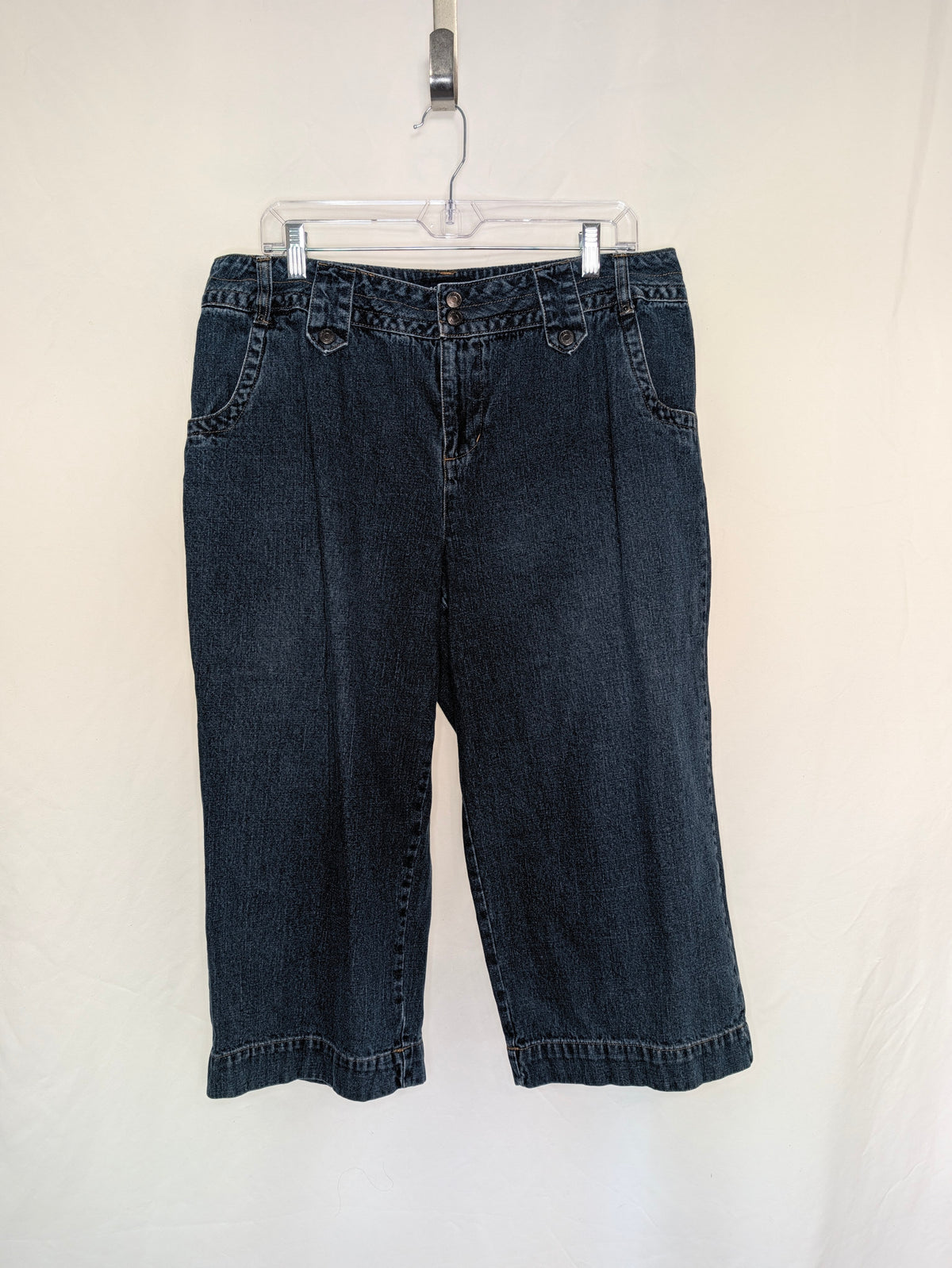VGC Sonoma size 16 denim loose fit capris, wide - size Women - XL (16/18)