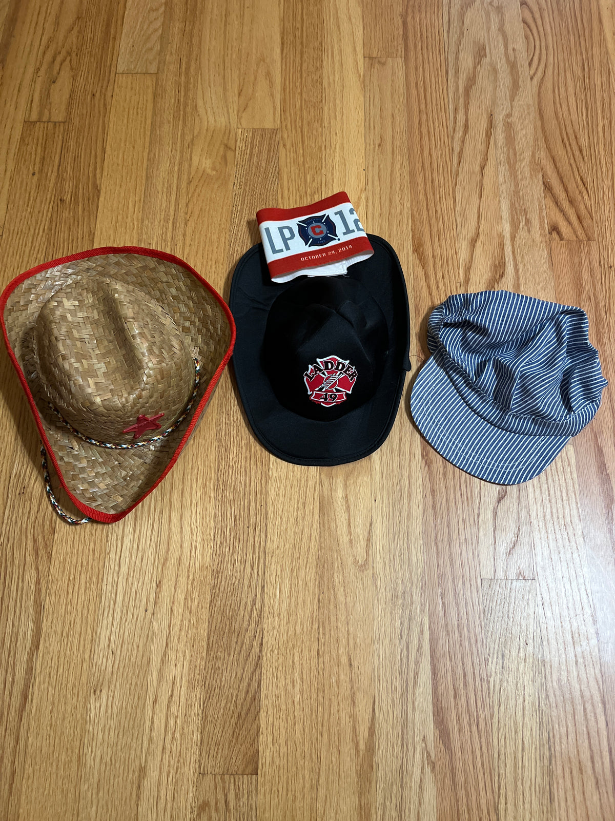3 dress-up hats Sheriff/fireman/engineer