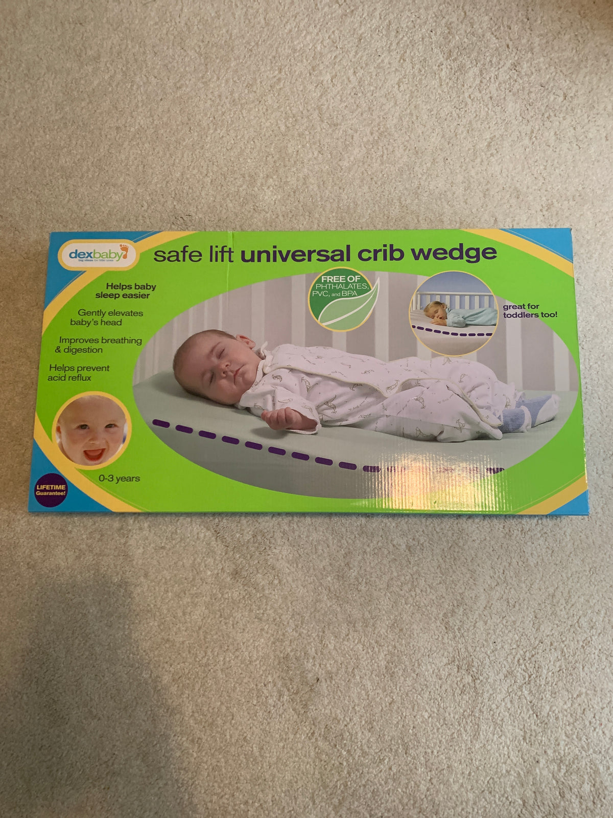 Universal crib wedge DexBaby -safe lift
