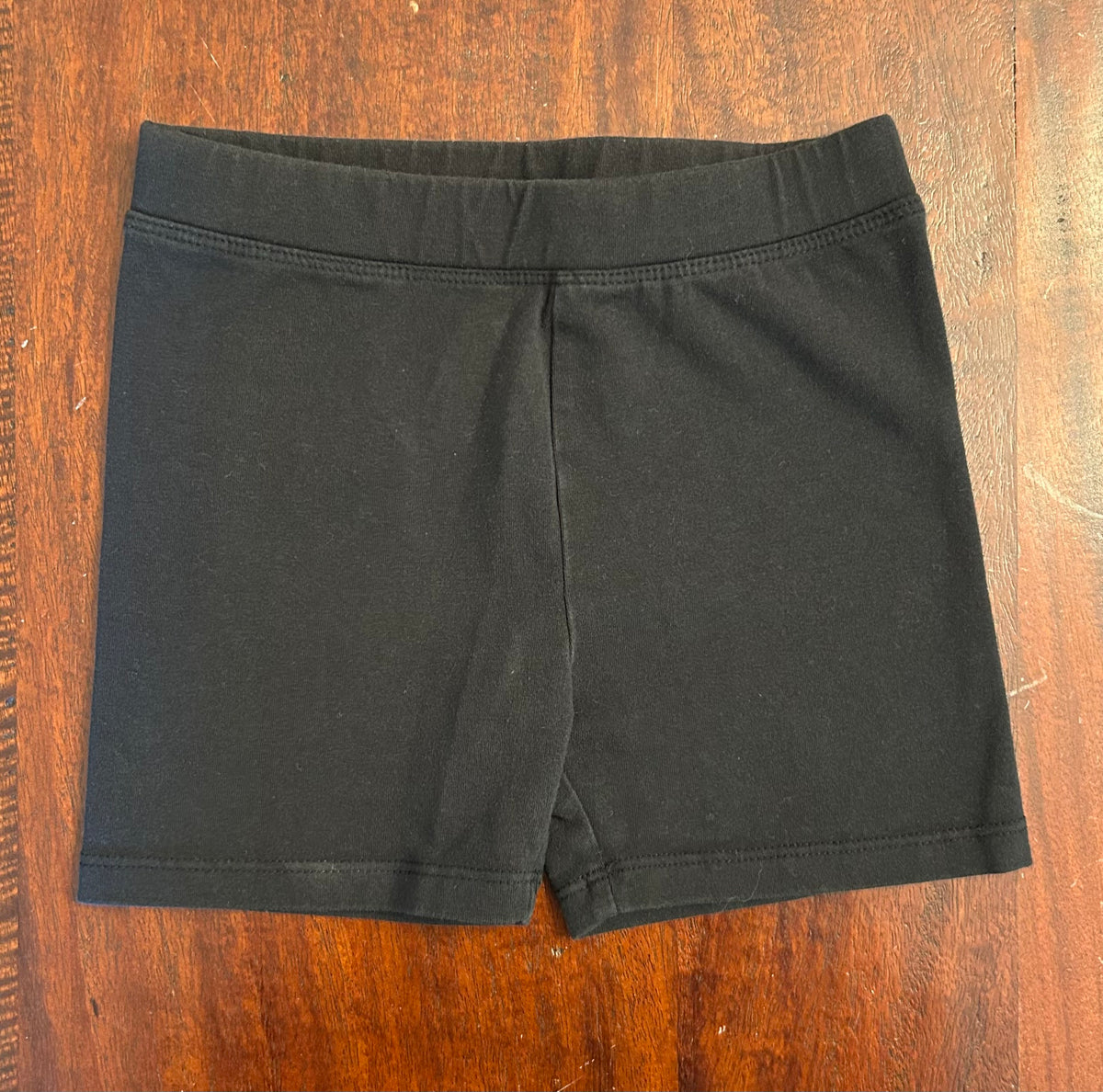 GYMBOREE BLACK BIKE SHORT GUC - size Youth - 5 (XS)