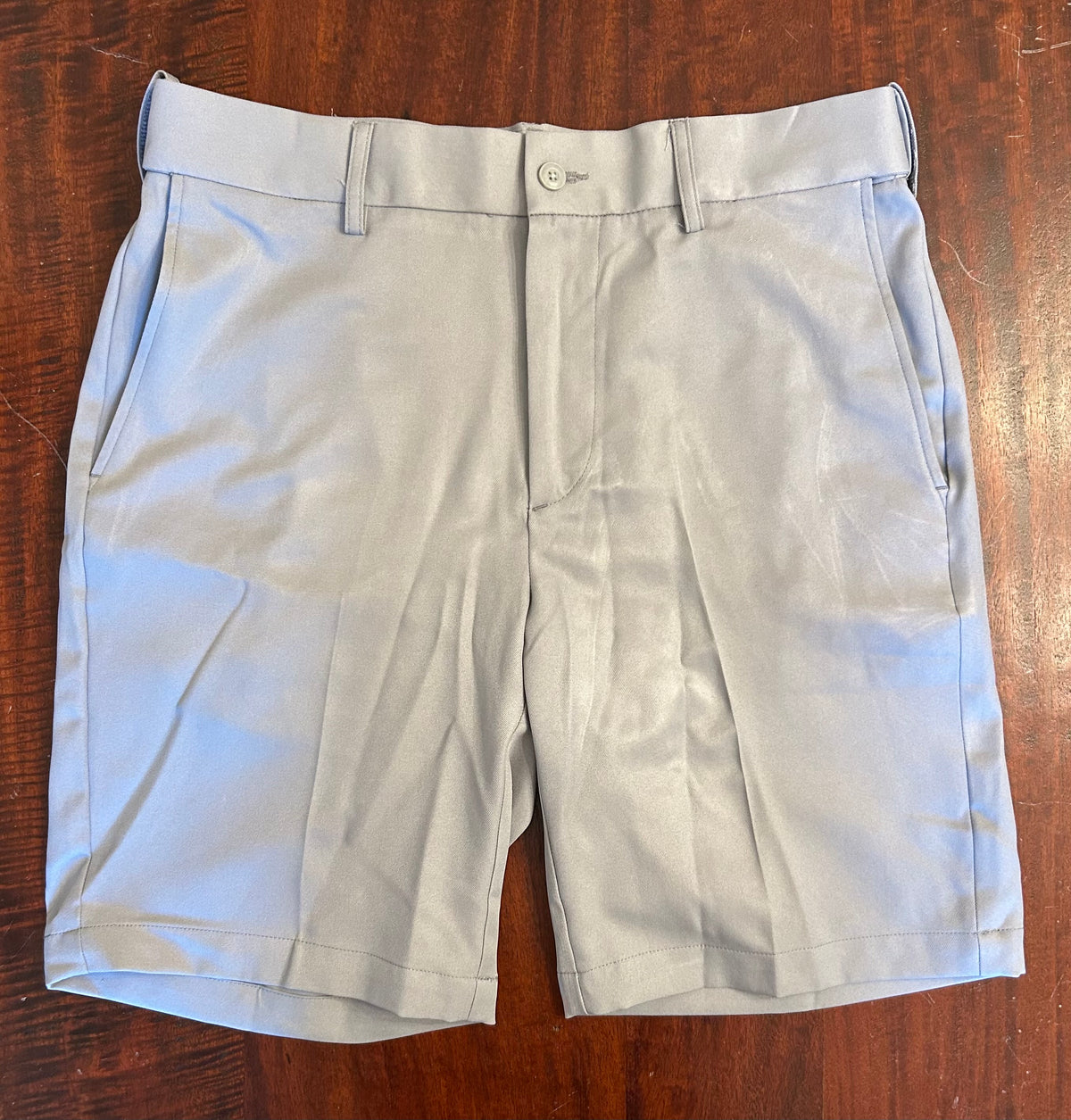 GRAY TAILORED SHORT EUC LIGHT - size Teen/Men - M (32-34)