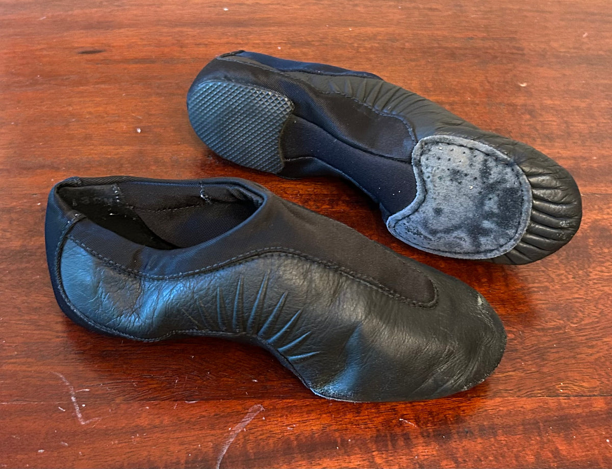 BLOCH DANCE EUC BLACK WITH HEEL - size Shoes - Kids 13