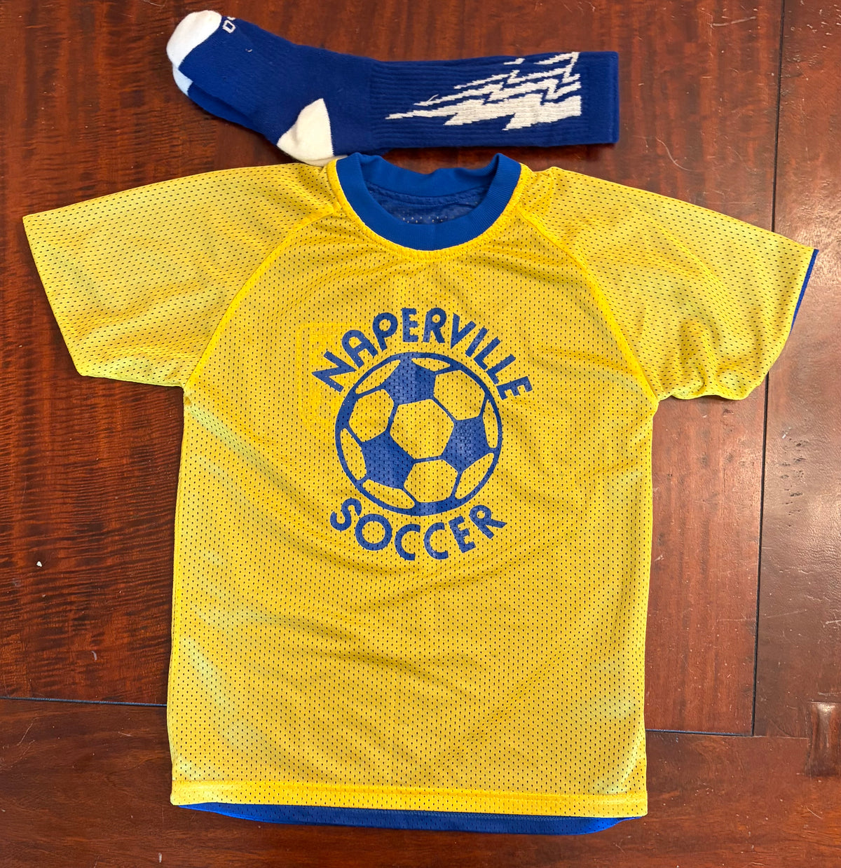 NAPERVILLE PARKS DISTR SHIRT EUC WITH SOCKS - size Youth - 8 (M)