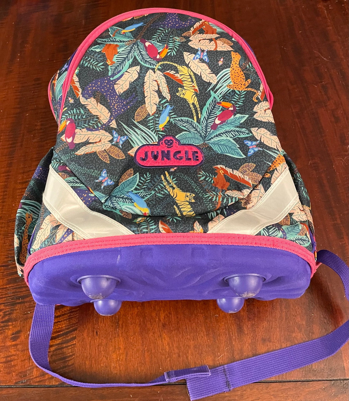 Jungle backpack hard bottom 3 compartments