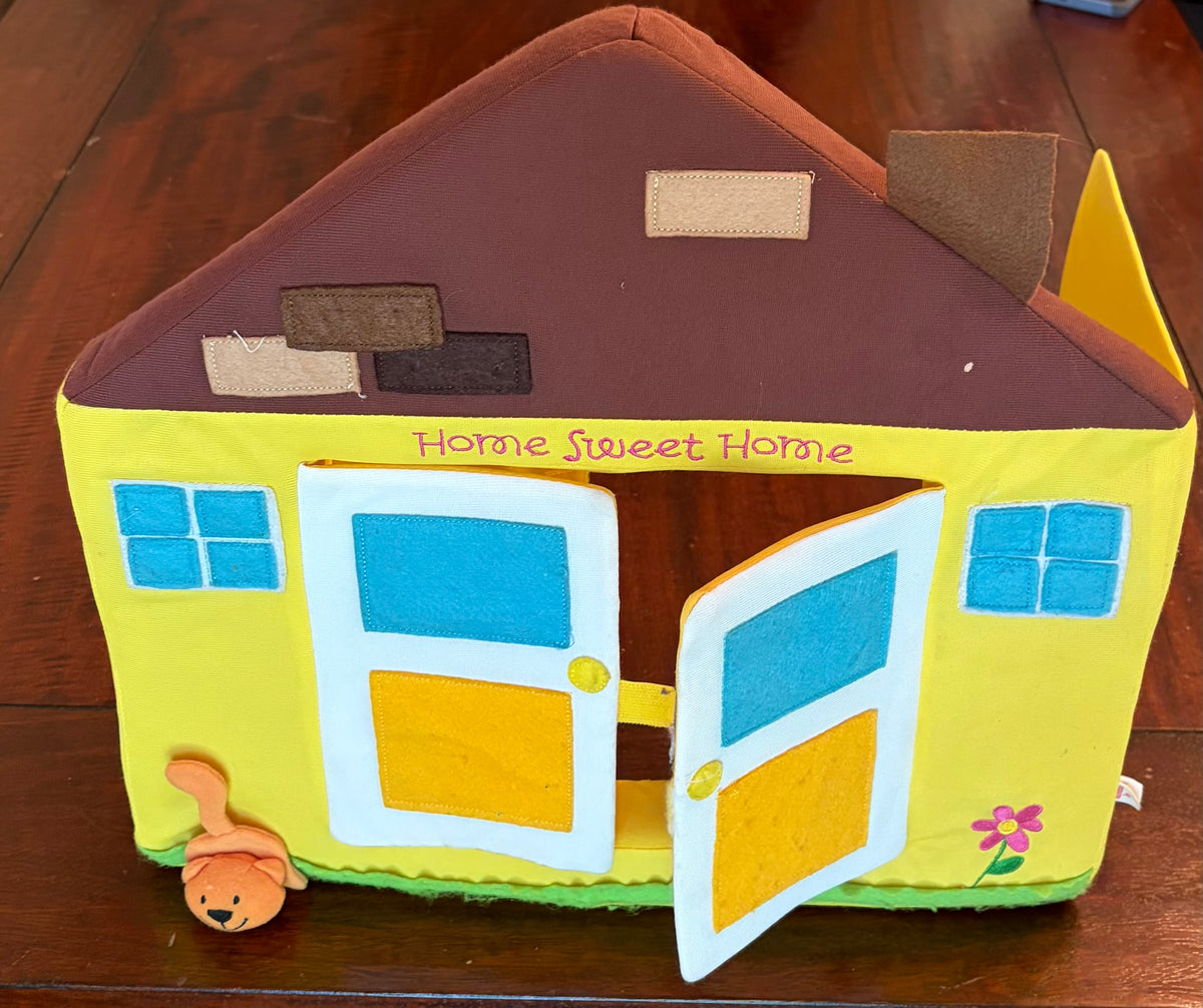 SWEET HOME THEATER OPEN ON BOTH SIDES FOR PUPPET