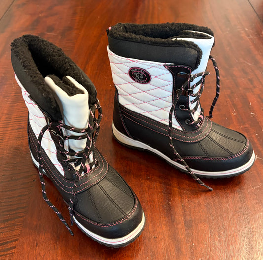 KHOMBU WINTER BOOT WHITE BLACK LIKE NEW - size Shoes - Kids 2