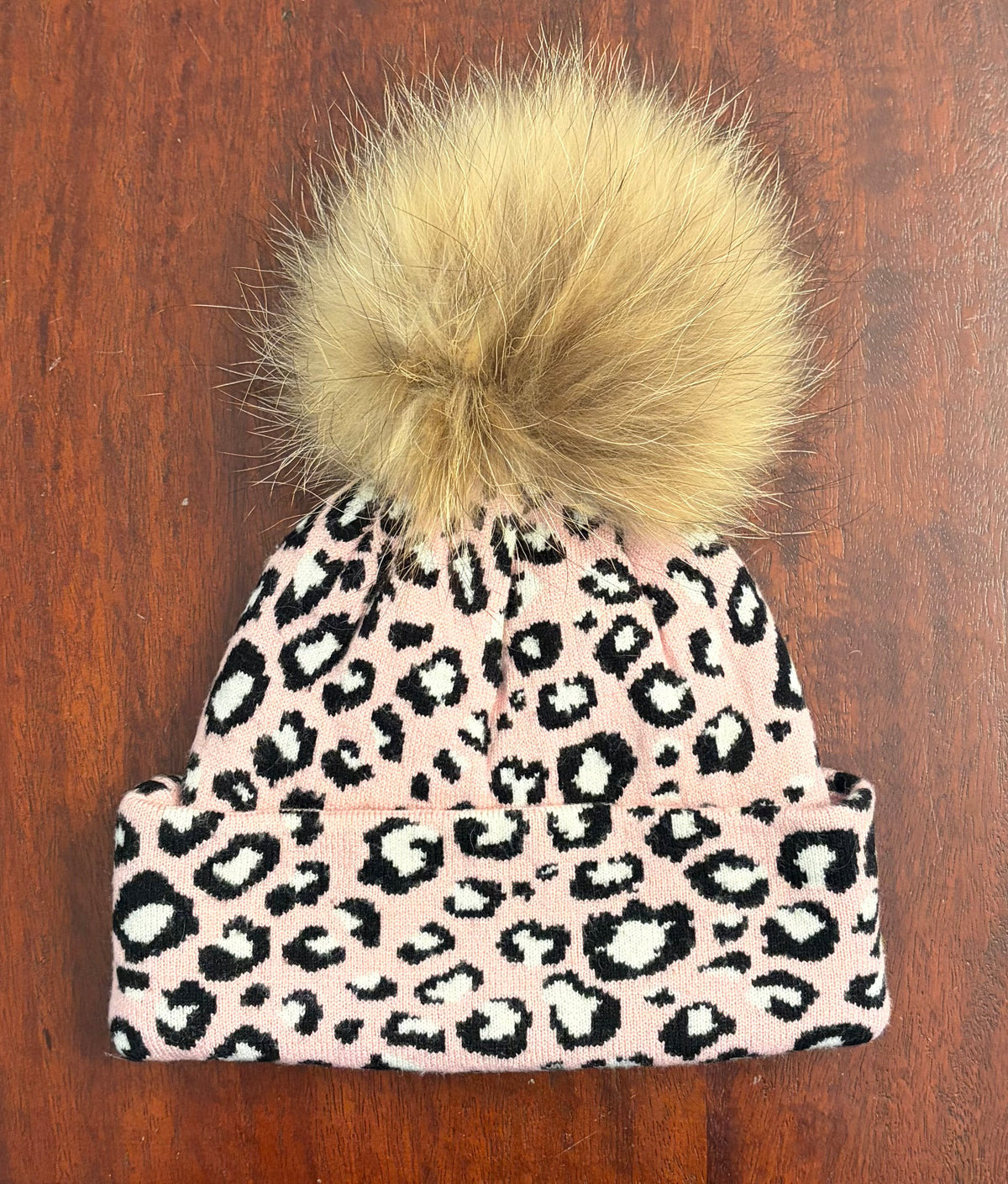 POM POM BEANIE PINK LEPARD EUC