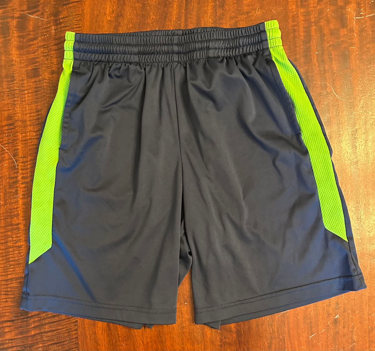TEK GEAR DRY FIT SHORTS NAVY VGUC - size Youth - 16 (XL)