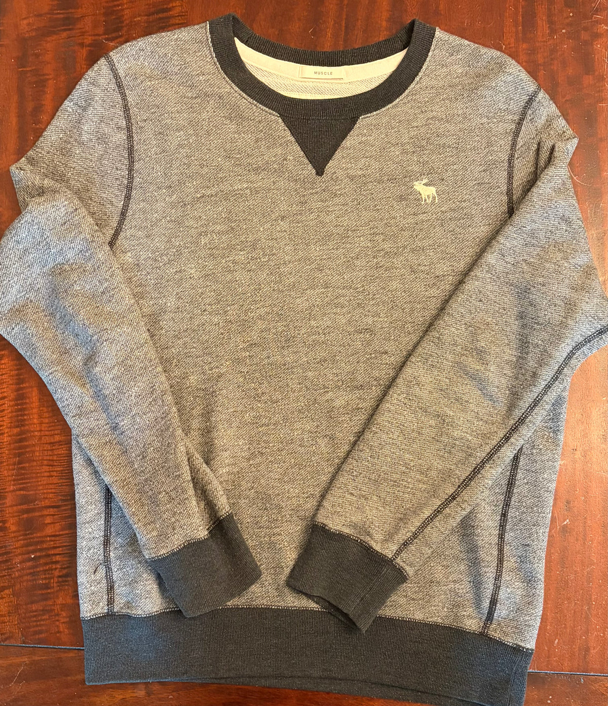 ABERCROMBIE GRAY BLUE SWEATER GUC - size Teen/Men - S (29-31)
