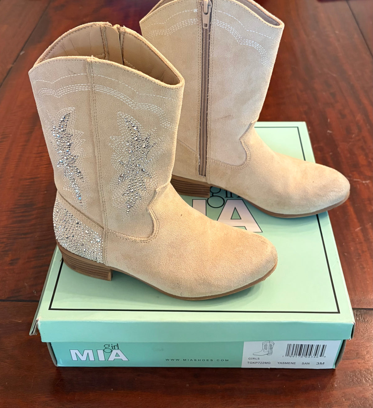 MIA COWBOY BOOTS EUC LIGHT BROWN - size Shoes - Kids 3