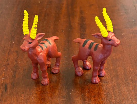 ANTILOPE PLASTIC FIGURINES VGUC 3