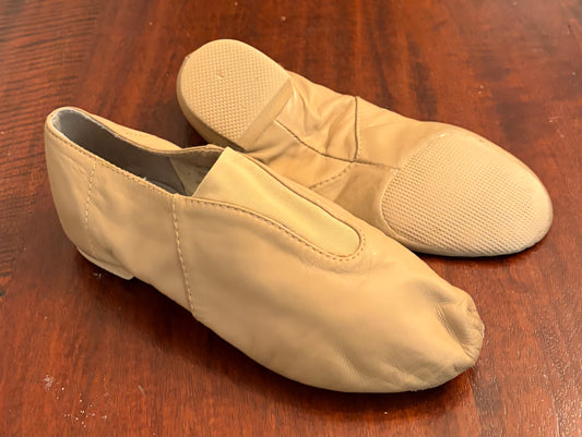 JAZZ SHOE BROWN EUC LEATHER UPPER RUBBER - size Shoes - Toddler 5