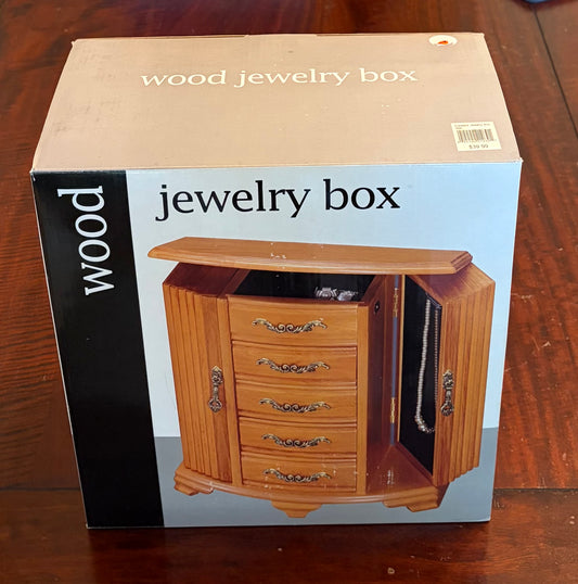 JEWLERY BOX NEW IN BOX LARGE
