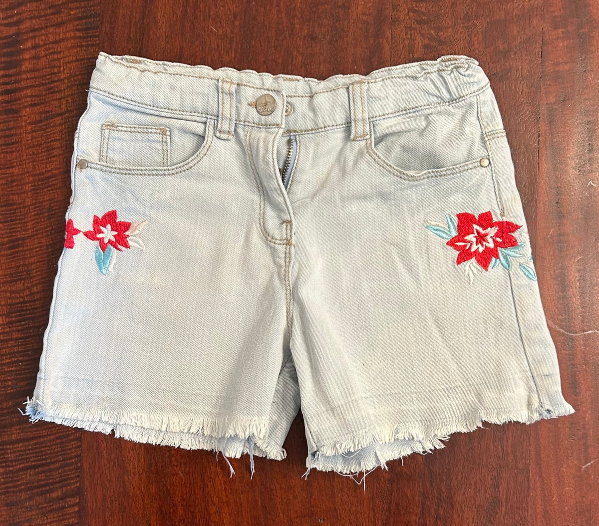 CHICCO JEAN SHORTS GUC - size Youth - 6 (S)