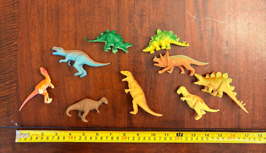 DINOSAUR FIGURES HARD PLASTIC 2-3 INCHES