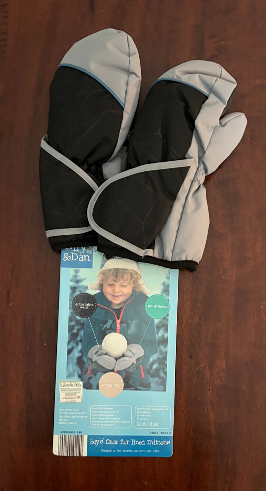 FUR LINED MITTENS NEW 5-6YO