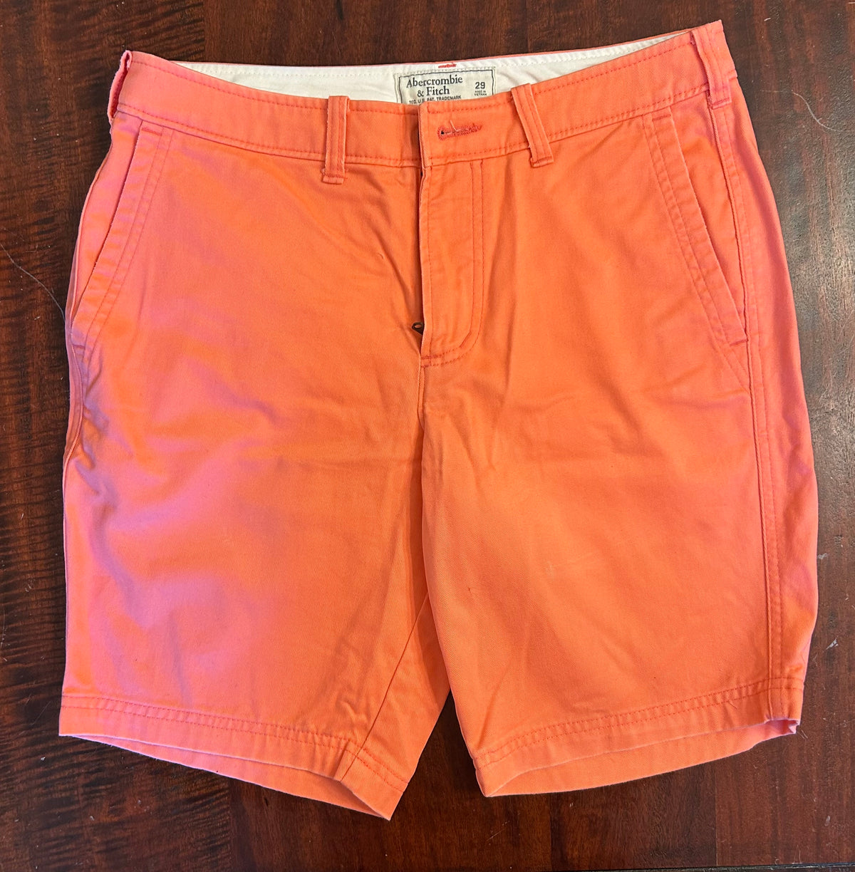 ABERCROMBIE CORAL JEAN SHORTS VGUC - size Teen/Men - S (29-31)