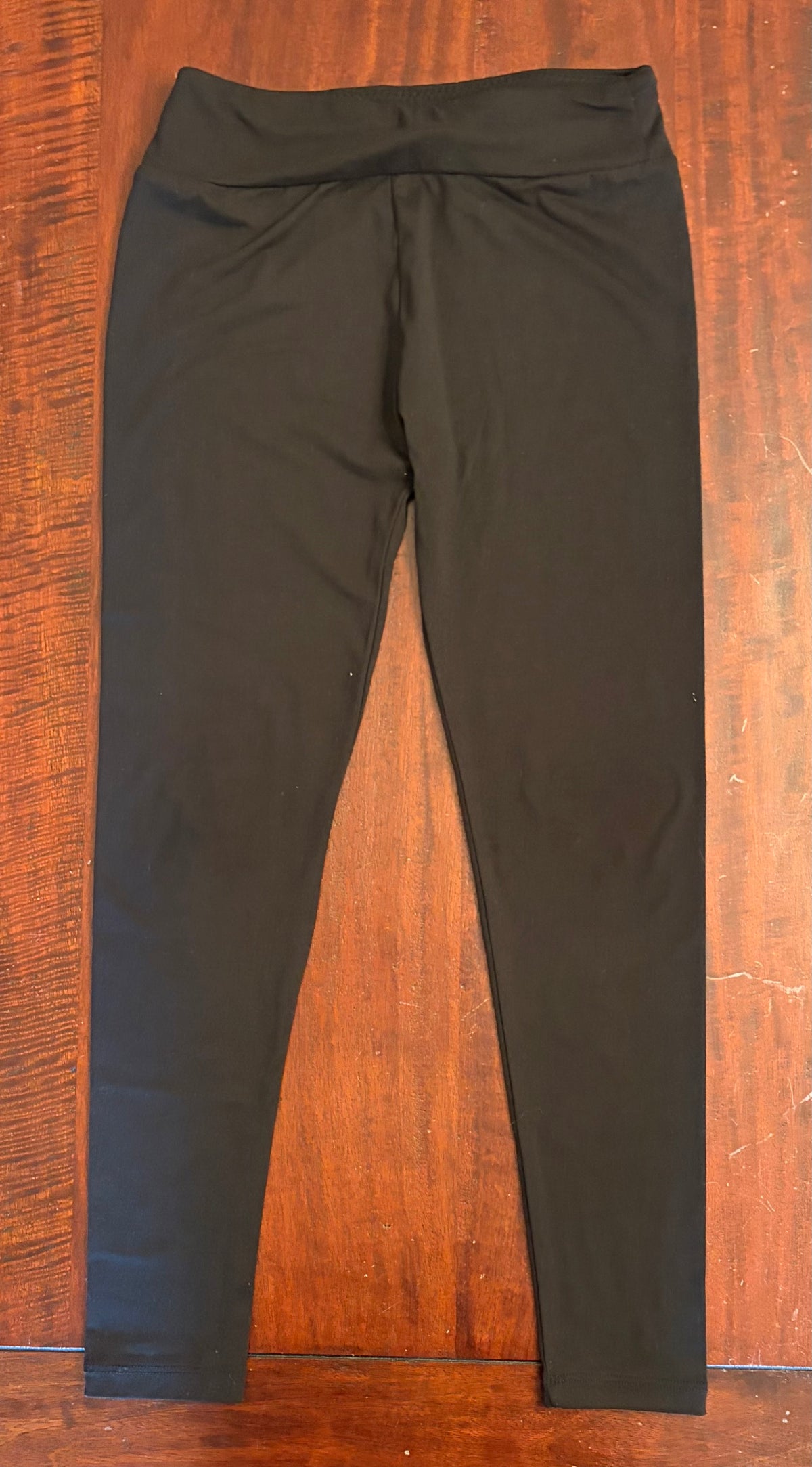 BLACK LEGGINGS VGUC POLIESTER STRETCHY - size Youth - 8 (M)