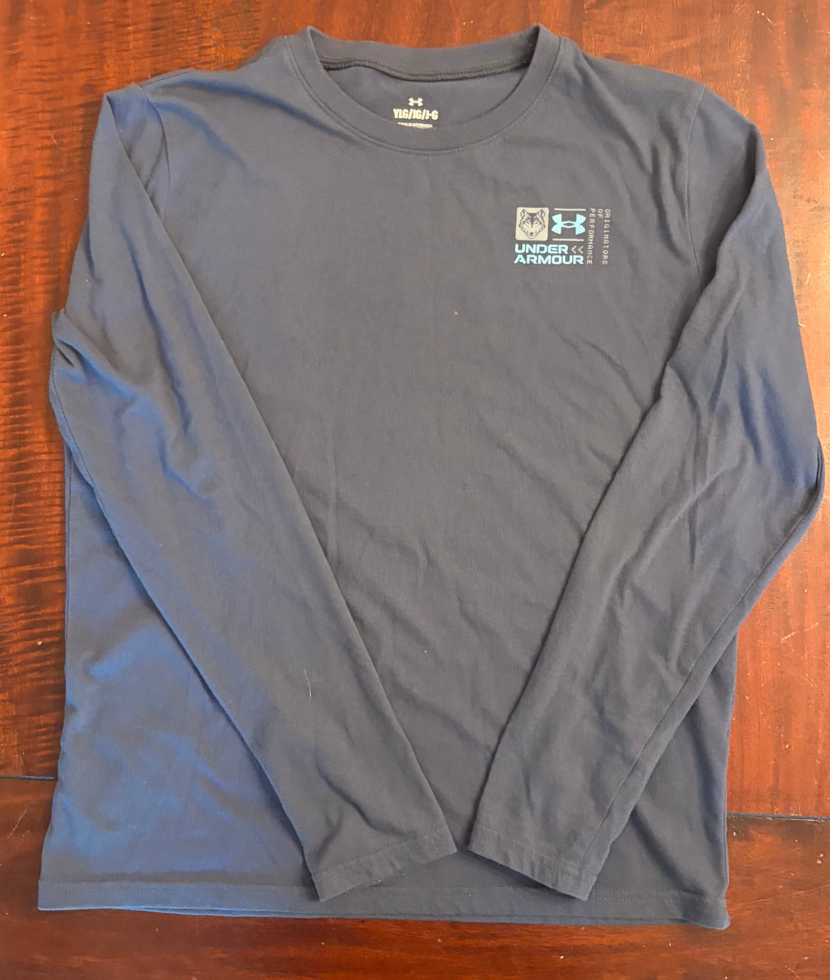 UNDERARMOR NAVY LONG SLEEVE SHIRT GUC - size Youth - 10 (L)