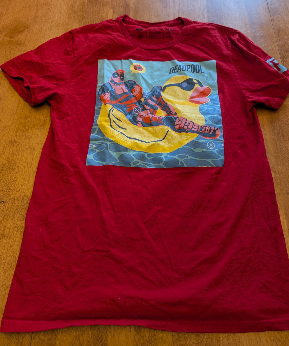 Deadpool shirt - size Teen/Men - S (29-31)
