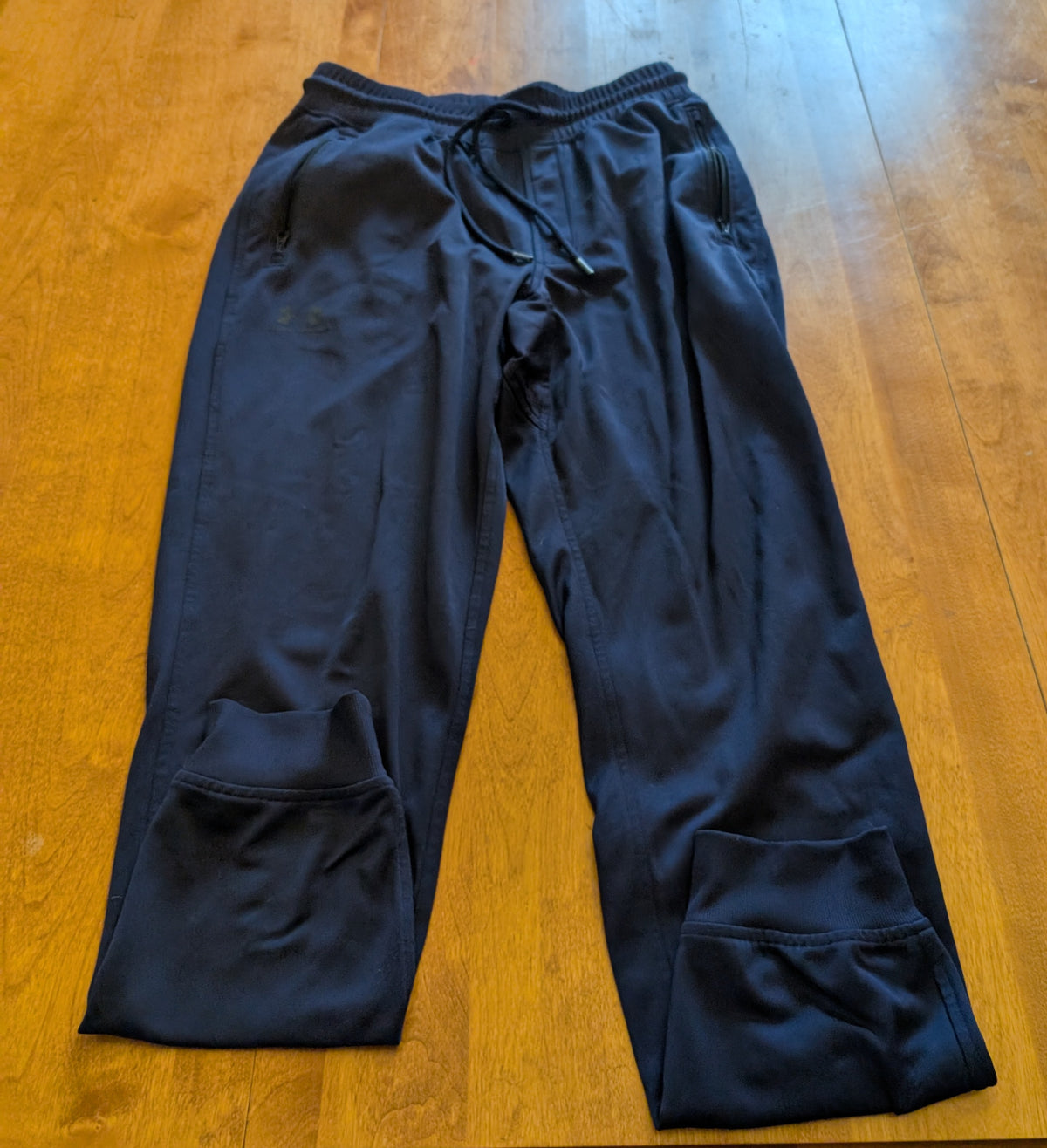 Under armor joggers Cuffed ankle navy - size Teen/Men - M (32-34)
