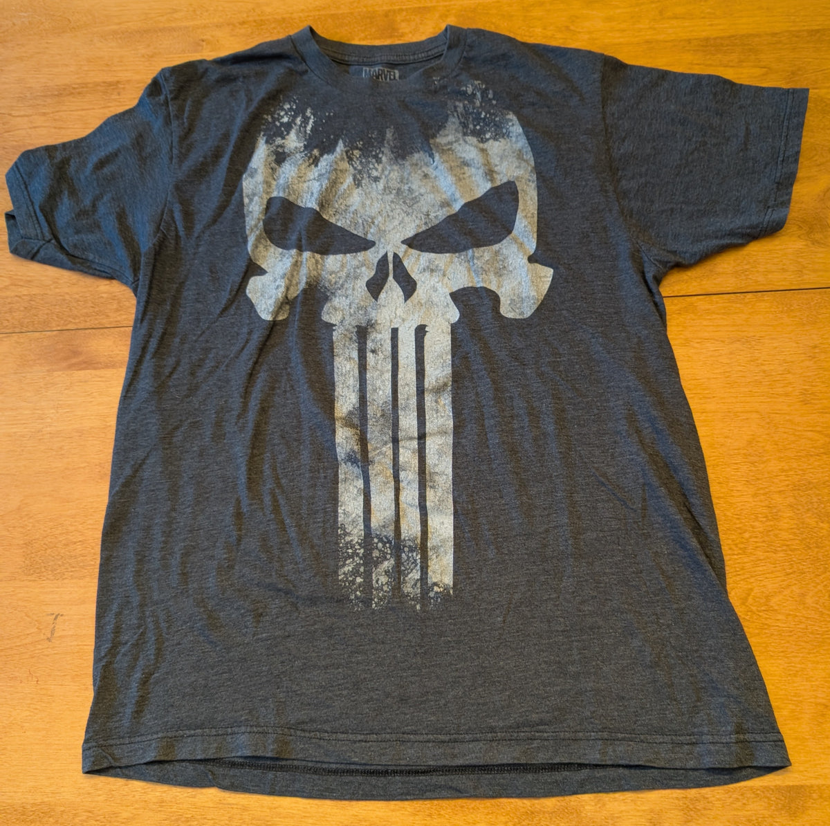Marvel gray tshirt Punisher - size Teen/Men - M (32-34)