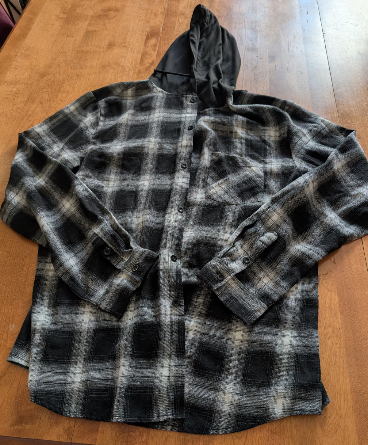 Long sleeve black multi Plaid shirt with hood - size Teen/Men - XL (40-42)