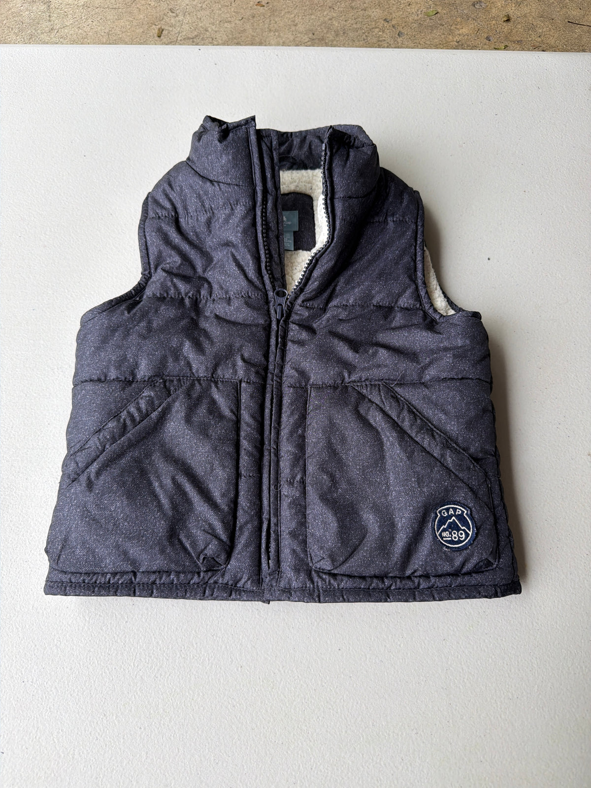 Baby Gap Navy vest - size Toddler - 3T