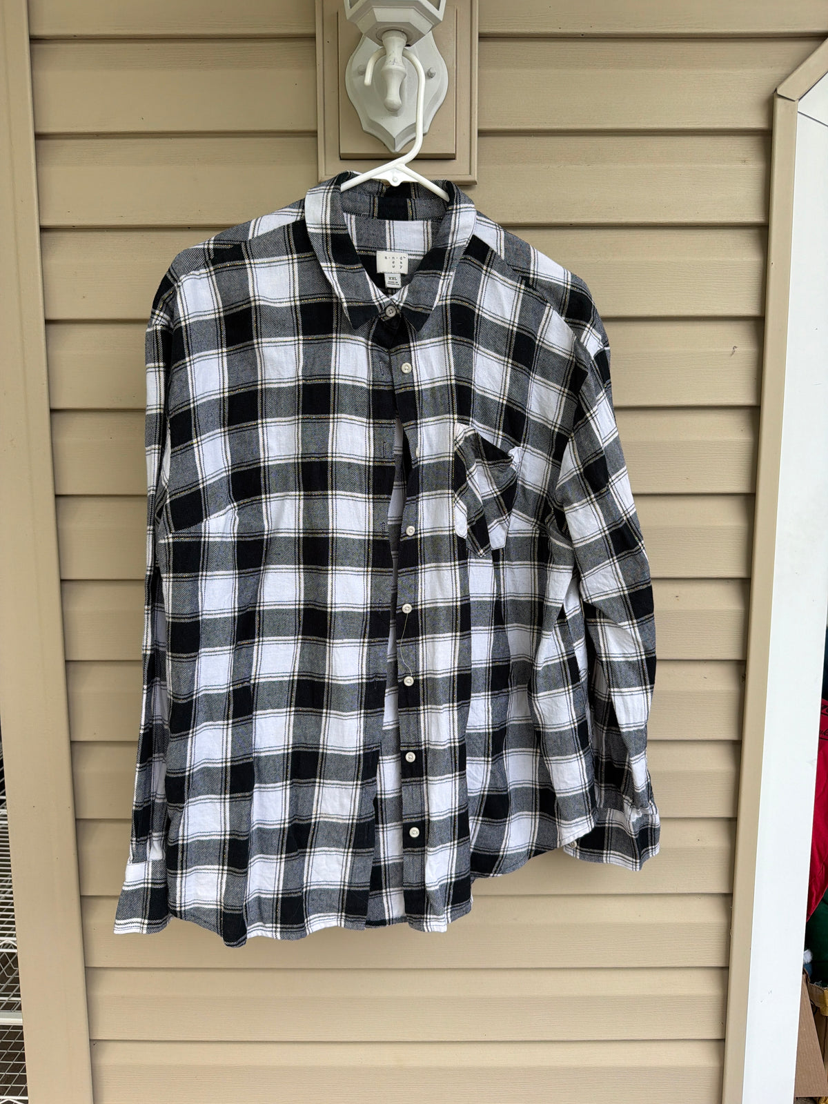 Black gray check flannel - size Women - 2X (20/22W)