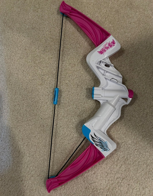 Nerf Rebell bow n arrow With 6 darts not in pic